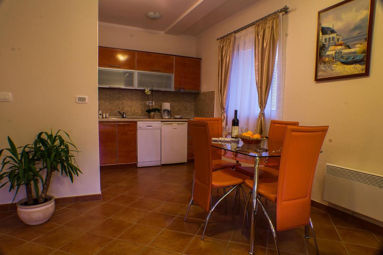 Dmm Apartments 蒂瓦特 外观 照片