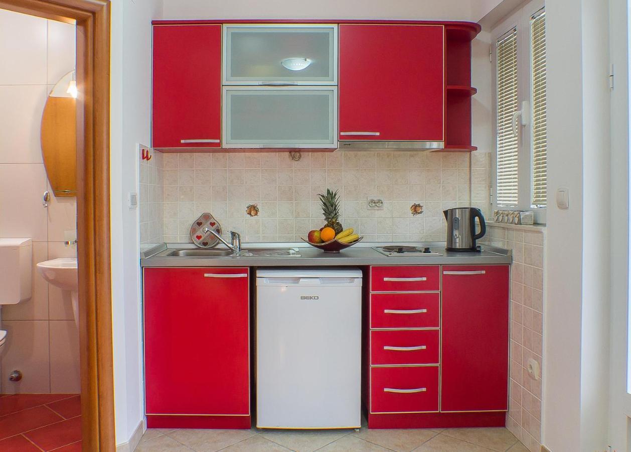 Dmm Apartments 蒂瓦特 外观 照片