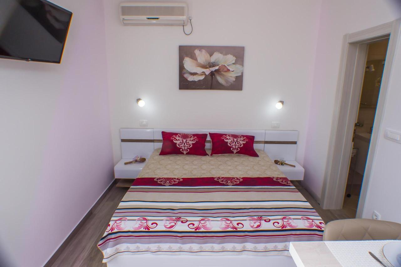 Dmm Apartments 蒂瓦特 外观 照片