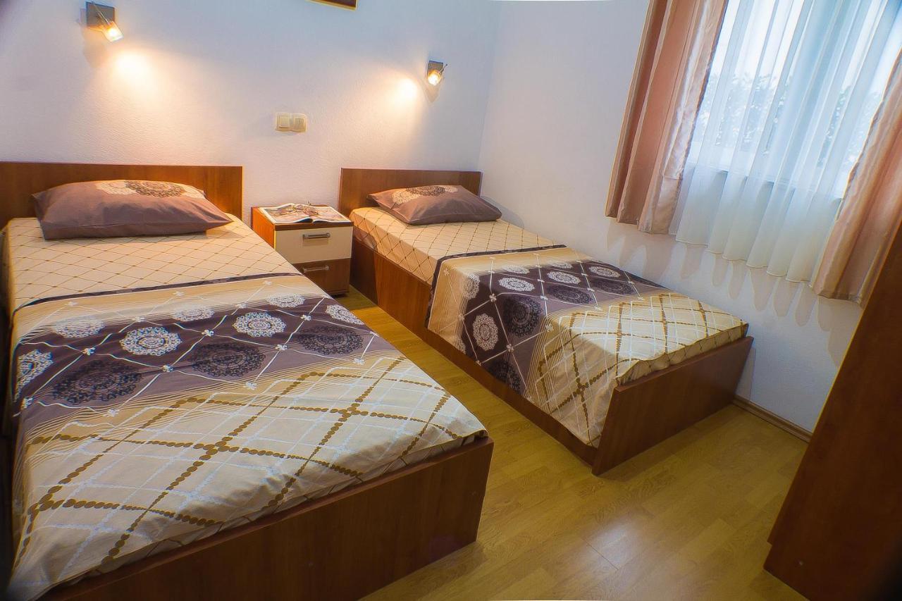 Dmm Apartments 蒂瓦特 外观 照片