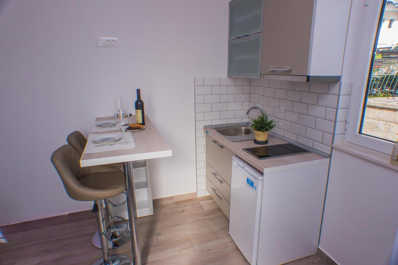 Dmm Apartments 蒂瓦特 外观 照片