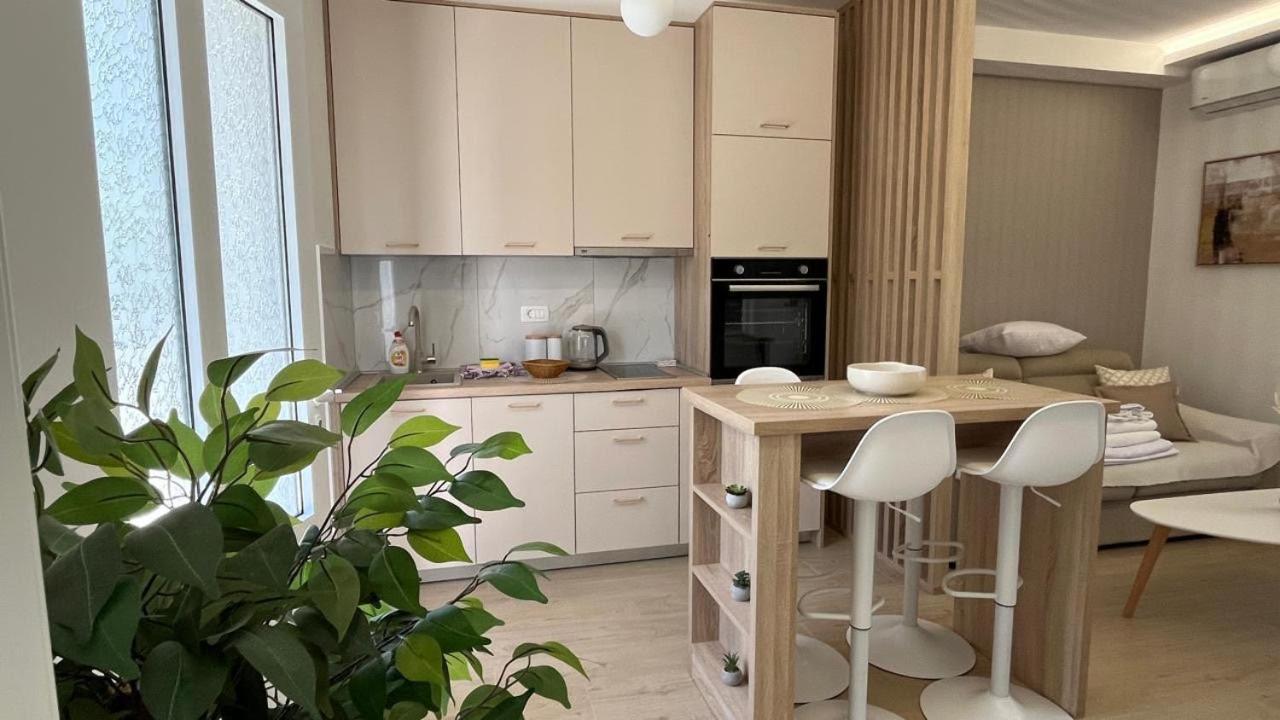 Dmm Apartments 蒂瓦特 外观 照片